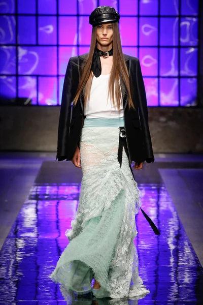 Look 54